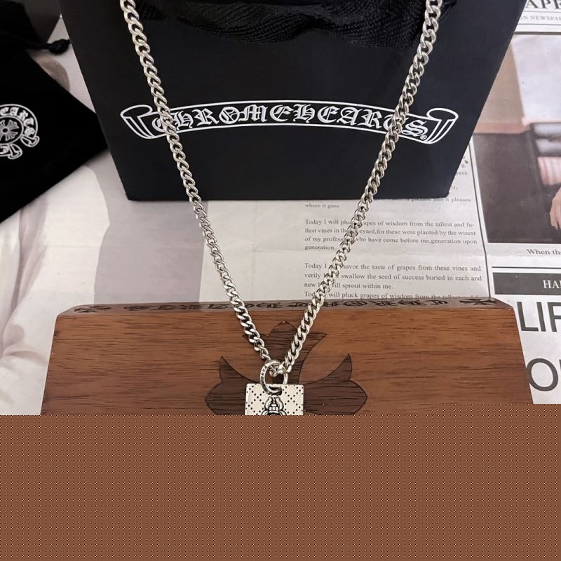 Ch**me He**ts necklaces